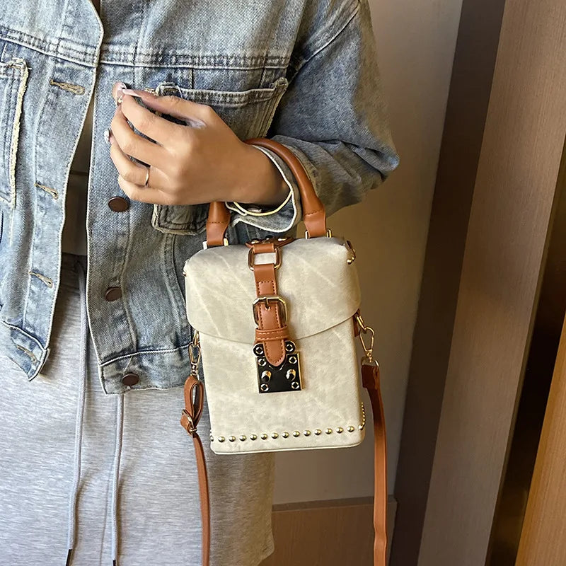 Fashionable Small Shoulder Bag, Chic Crossbody & Handheld Clutch